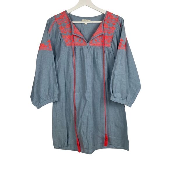 Velzera Chambray Tunic Top with Embroidery size Medium - Picture 1 of 6